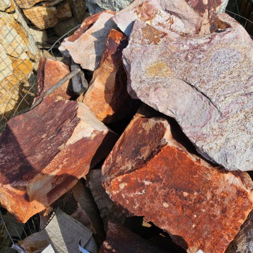 Sziklakerti kő lilasávos riolit (400046)