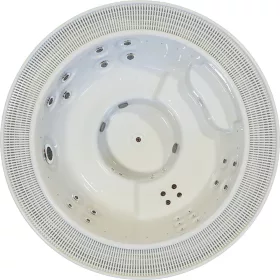 VitalSpa Goa jakuzzi