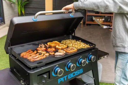 Pit Boss Plancha gázüzemű rostlap 4 égős+védőhuzat